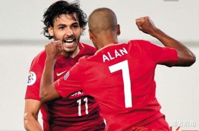 【世界杯】下午1点,中国足球传喜讯: 李铁又添利器,日韩恐难阻国足进世界杯