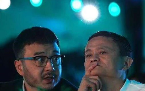 汪涵|马云现身长沙夜市，汪涵全程陪同，两人的关系“藏”不住了