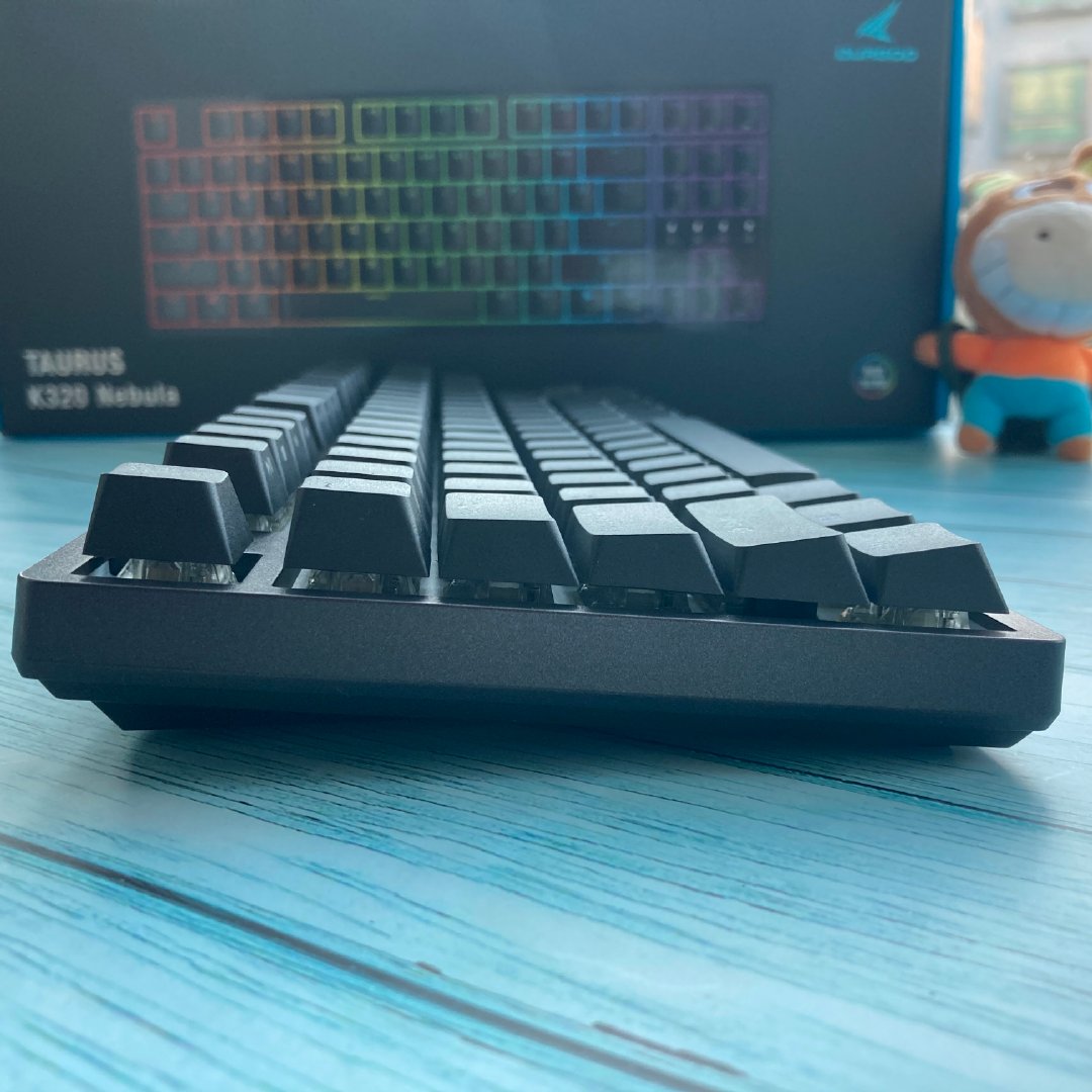 机械键盘|原来键盘也可以这么酷炫 — 杜咖K320 RGB NS机械键盘轻测