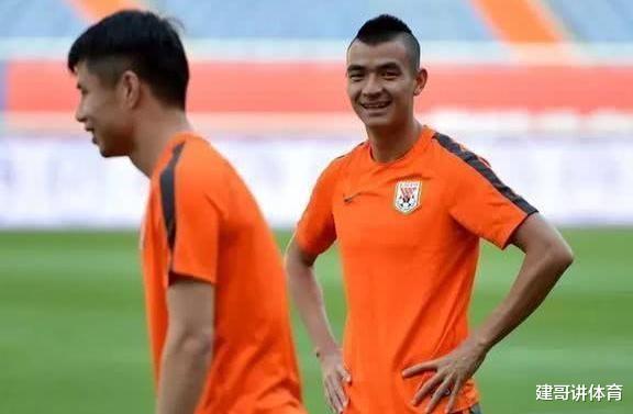 刘彬彬|刘彬彬不如刘洋？鲁能边路快马连续消失2场！连替补也没有了