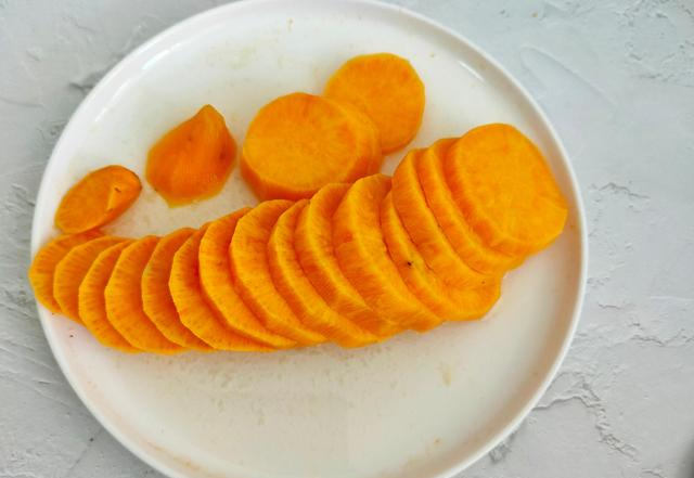 「」便秘就怕这食材，吃一碗相当慢跑半小时，三天两头吃，肚腩变小了