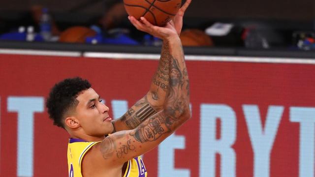 湖人队|提前考虑！湖人中产特例用处引热议，签下2神射？美媒直言可行