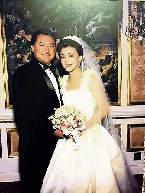 网站首页 阅娱坛 说起两人的缘分,其实,杨澜和吴征当年是在一次聚会上