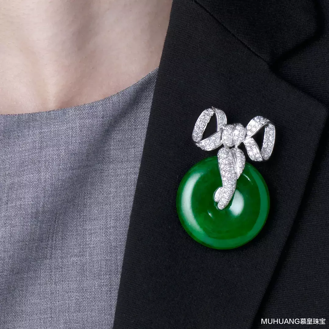 翡翠|2020年四大春拍落槌，翡翠类最高成交高达8070万港元！