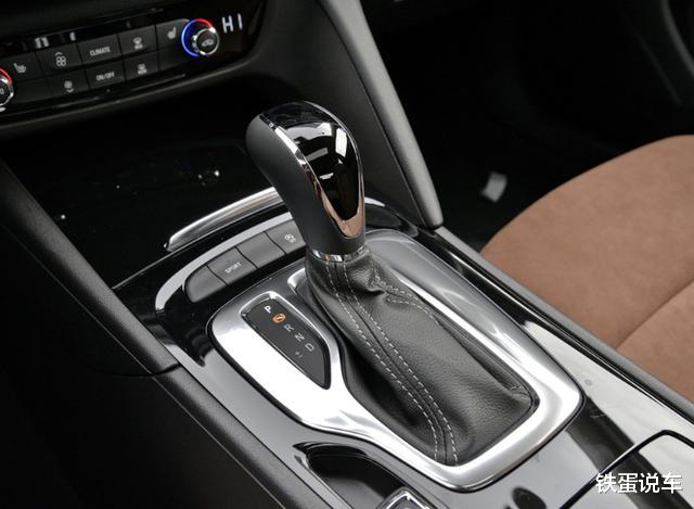 别克君威@人生第一辆B级车，别克君威配行人保护，9AT变速箱，裸提价14.38W