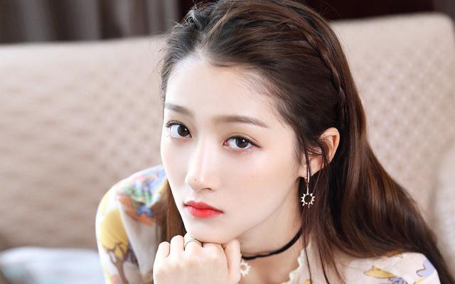 金鹰女神|金鹰女神候选人排名：江疏影第八、李沁第四，第一名一骑绝尘