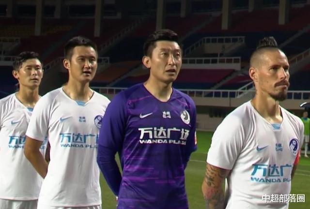 江苏苏宁|第84分钟绝杀！2-1！中超劲旅3轮疯抢7分，甩开鲁能3分坐稳第2