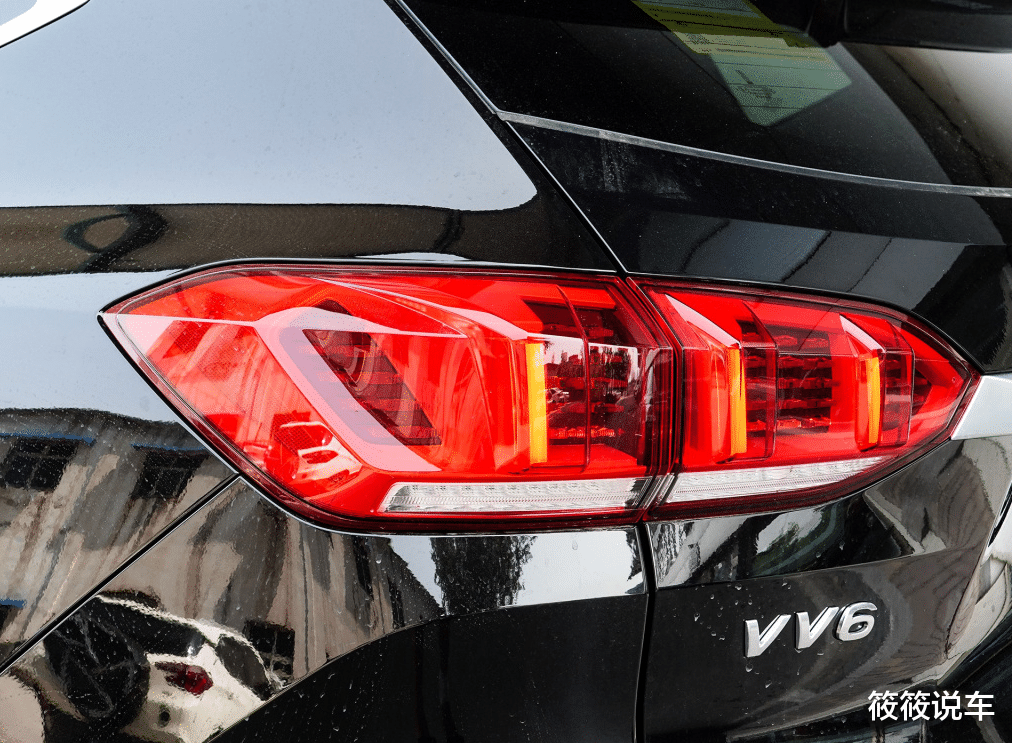 魏建军■魏建军再甩“王炸”，配奔驰内饰，配四驱+差速器，2.0T爆227马力