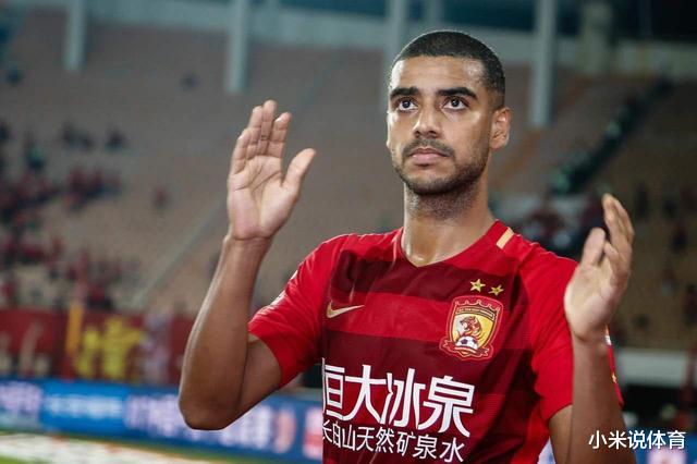 『里卡多·高拉特』高拉特状态爆棚！费南多热身赛梅开二度，李铁幸福的烦恼来了