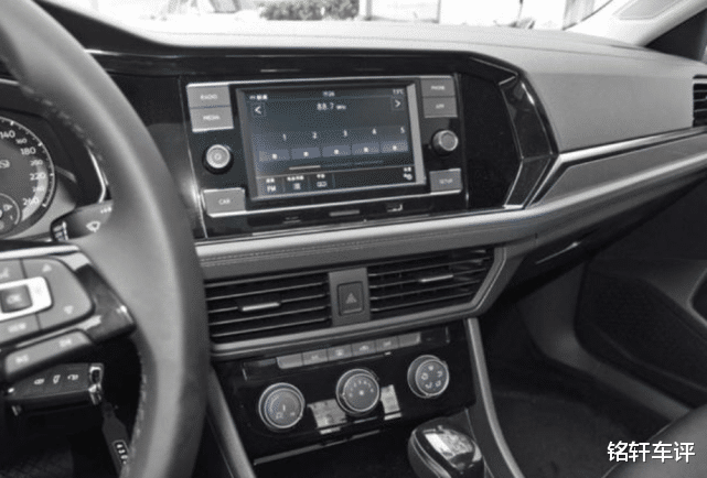 大众迈腾：15万提了一台“小迈腾”，配1.4T王牌动力，长近4米8感觉赚了