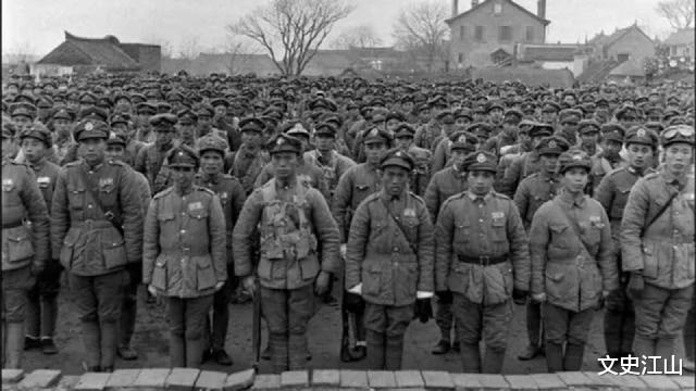 韩练成|6万精锐部队被围，军长却孤身一人成功突围，上司26年没想明白