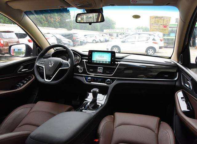 [宝骏560]宝骏560自动挡7座车型到店, 奥迪内饰, 高级的不像七八万的车！