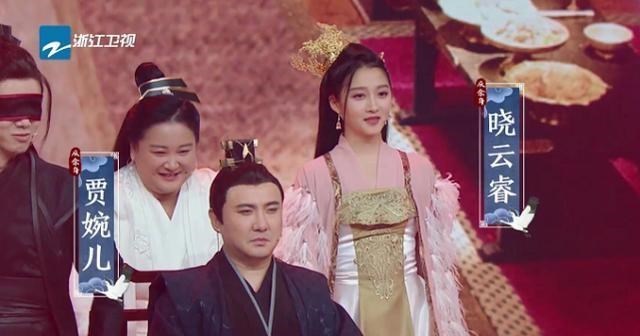 「人物设定」《王牌对王牌》李沁对沈腾撒娇，谁发现郭麒麟的反应？网友：酸了