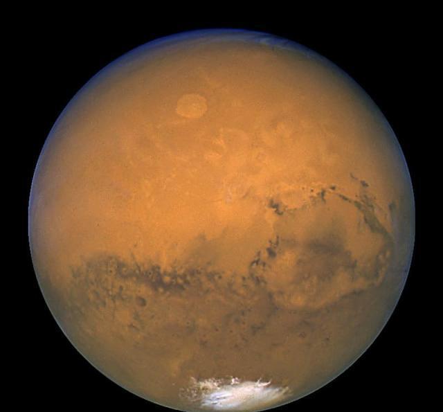 行星|人类在太阳系的不同星球上，能够跳多高？这个星球上你就是飞人