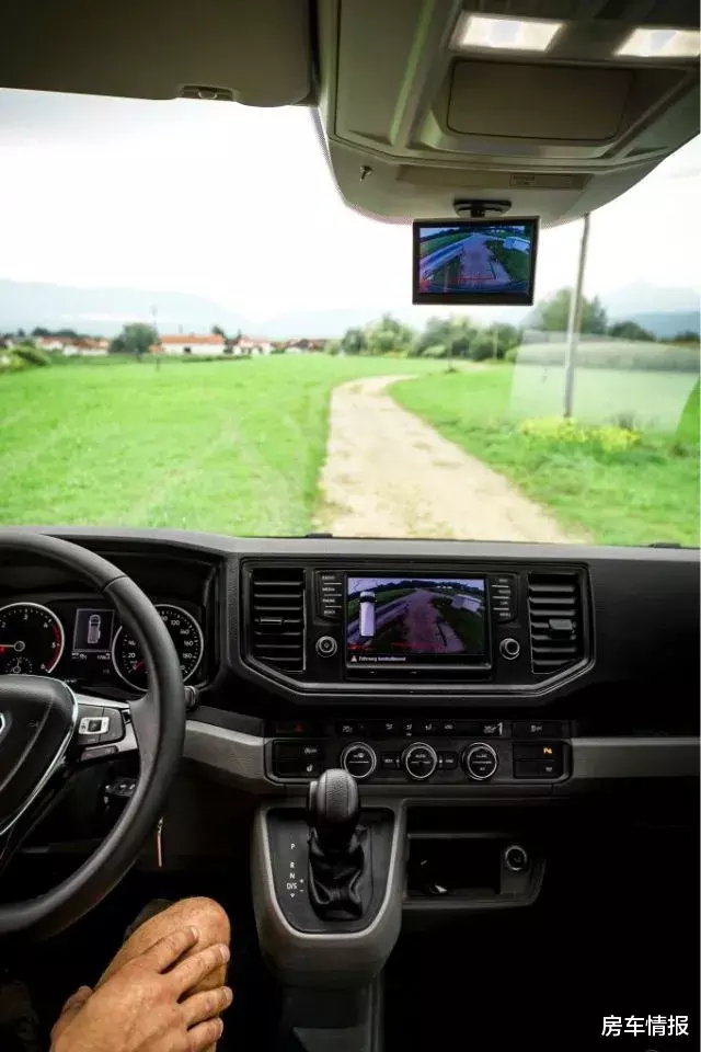 房车|2020款德国MAN房车见过吗？不是百万级越野卡车，普通家庭也能玩