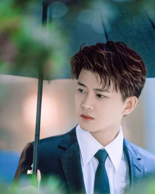 #秋蝉#《秋蝉》来了,任嘉伦2020下半年还有4部待播剧距定档也不远了。