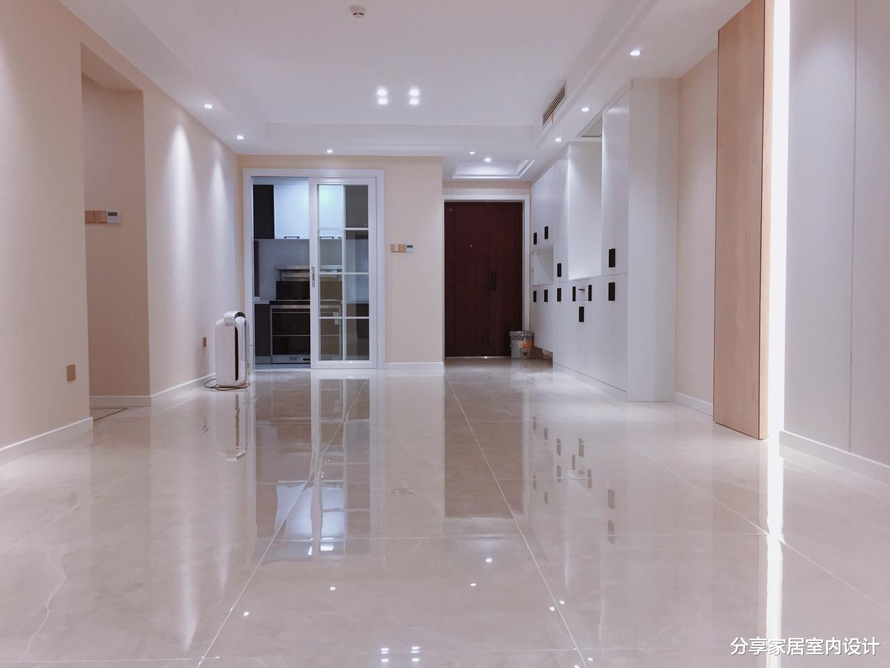 电视背景墙:第一次见她家新房,漂亮极了,进屋就被鞋柜迷住,特别满意!晒晒