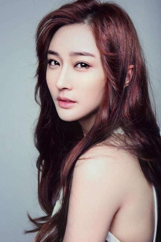 陈冰|背着丈夫参加《好声音》，爆红后自称单身，下台就与丈夫办离婚