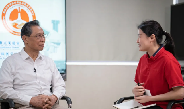 费玉清|女星抨击钟南山，网红爆料费玉清癌症晚期，为刷存在感他们有多拼