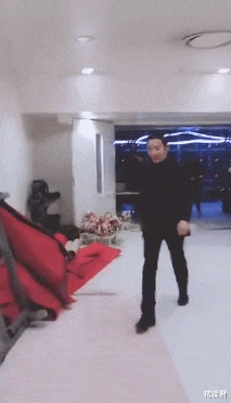 陈道明：65岁陈道明体态上热搜：人活到极致，就是在别人看到的地方节制