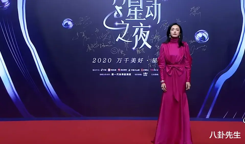 戚薇|星动夜超高清镜头暴露明星真容：宋茜圆润，戚薇脸僵，张萌妆感重