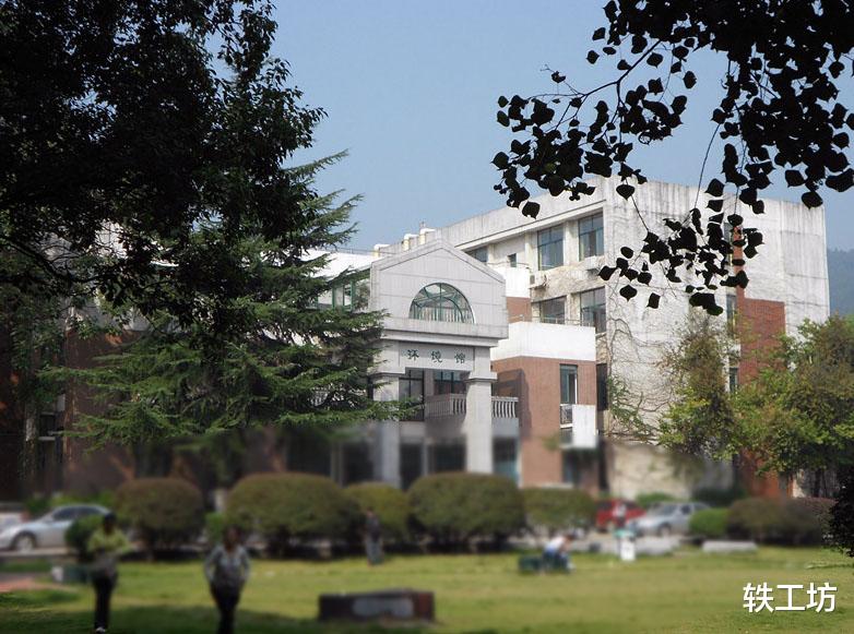 『大学排名』41所一流大学建设高校近三年排名数据对比!清北浙稳居国内前三