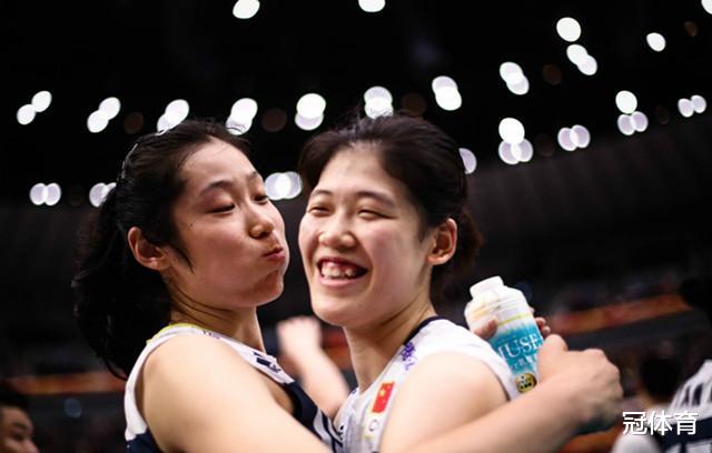 「朱婷」郎平曾给18岁朱婷泼冷水，5年后又狠批女排小将，再造巨星？