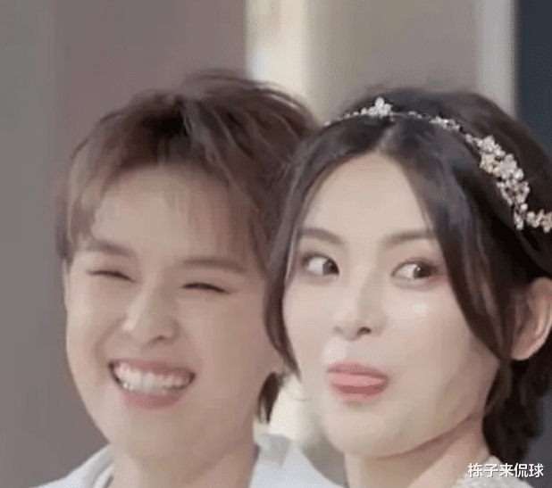 [杨超越]火箭少女穿婚纱，原以为杨超越会艳压全场，不料杨芸晴才最像新娘