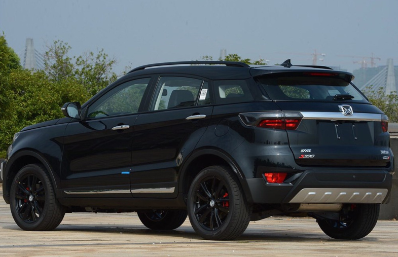 江铃汽车|福特也出“换标车”，1.5T引擎仅140匹，配18英寸轮胎，10.98万起