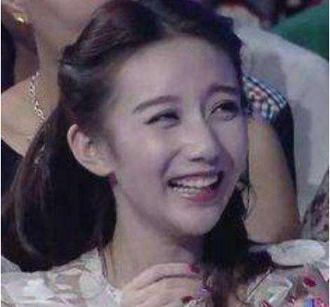 非诚勿扰|她本是《非诚勿扰》的观众，无意中一个镜头，竟被看中签约出道