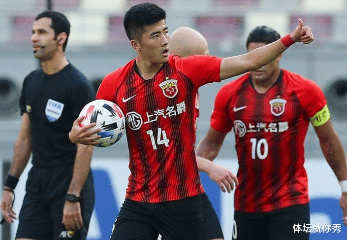 上海上港|上港2-1悉尼！董路点评一针见血，名记怒批浩克：像个业余中年男人