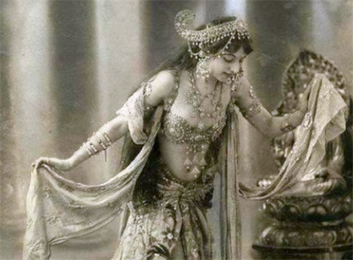 间谍|女间谍玛尔塔·哈里有多美？死后头颅做了防腐，至今被保留博物馆