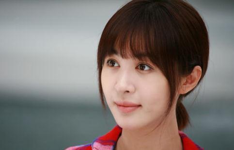 黄晓明|和黄晓明说分手后，突然开始“野蛮式长开”，而今小日子过得“有滋有味”