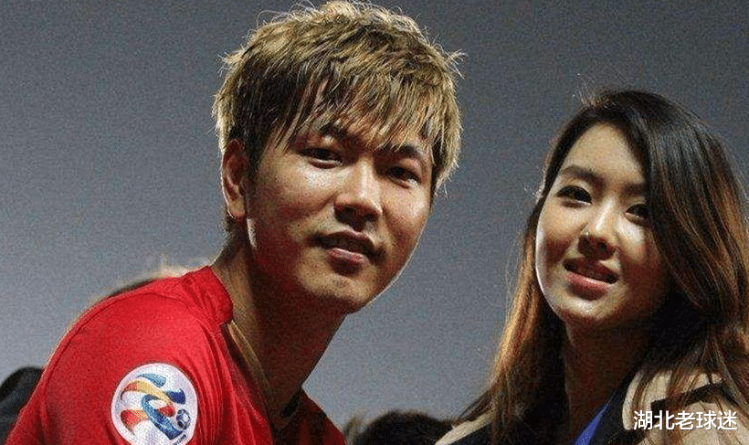 『闫峰』后悔吗？恒大铁卫为更高平台离去，如今新赛季或面临无球可踢