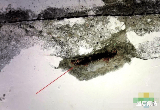 ##男子买套房7年才找人装修,装修公司一看直接吓跑:危险系数太高