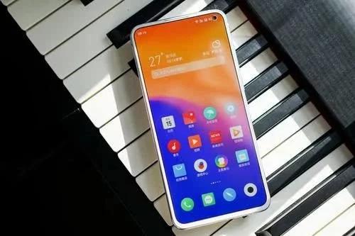 『苹果』\中国版苹果\强势来袭！5G手机界迎来一匹黑马，刚开售瞬间被秒