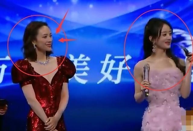 赵丽颖|赵丽颖即兴表演秀演技，谁留意到章子怡的表情？太真实了