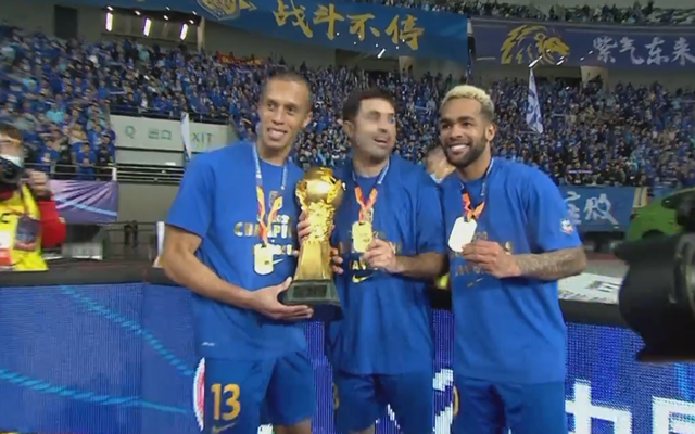 江苏苏宁|两手来回互换?名记曝国米欲回签苏宁外援,球迷:内部人员调岗