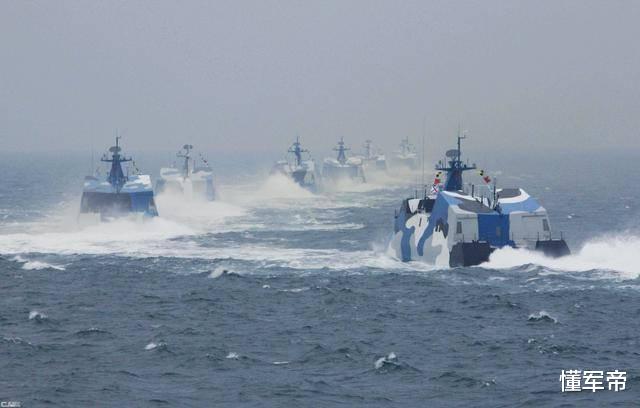 美军■美军3艘航母杀赴西太平洋，遭200多枚导弹锁定，日媒感慨大国今非昔比