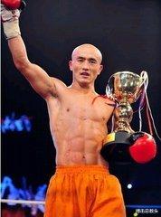 清平乐:武僧一龙连续两次KO网红,十年之后回归业余,曾经的豪言壮语呢?