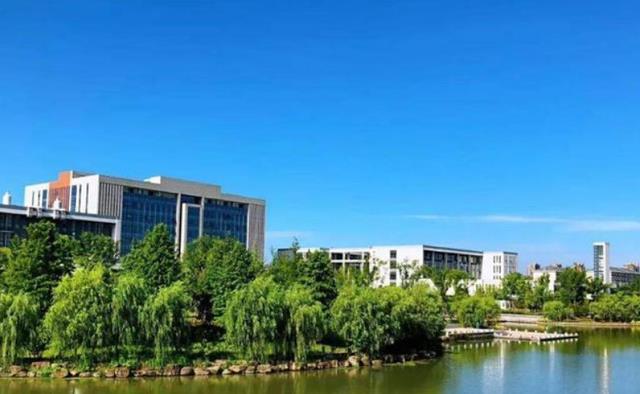 高校|教育部通知：撤销五所大学“招生资格”，高校新生：庆幸自己没报