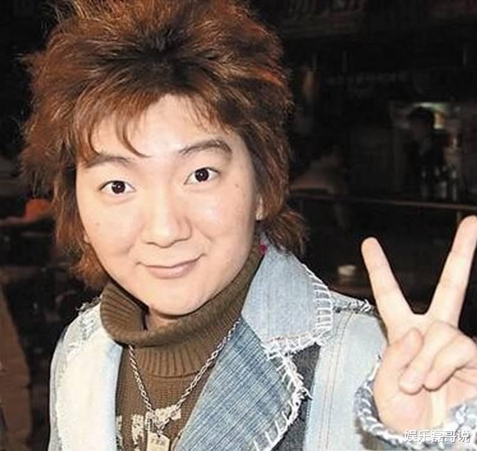 老鼠爱大米|曾上过春晚，一首《老鼠爱大米》赚1.7亿，如今沦落住廉价小宾馆