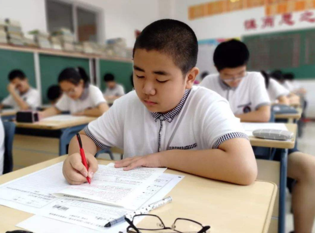 应届生@高三老师忠告:这5点每年都让高考生白白丢掉50分,要引起重视