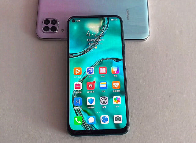 「华为Nova」华为这款机型路很难走,麒麟810+40W快充,如今降价都无人问津!