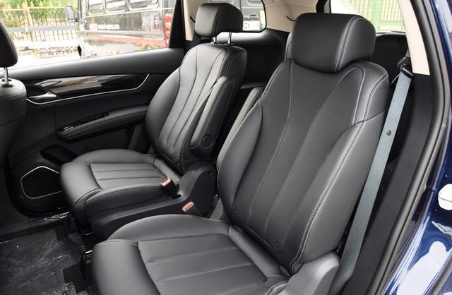 宝马5系|比亚迪卖出“清仓价”，12.8寸大屏仅5.99万，可惜6月卖出1015台