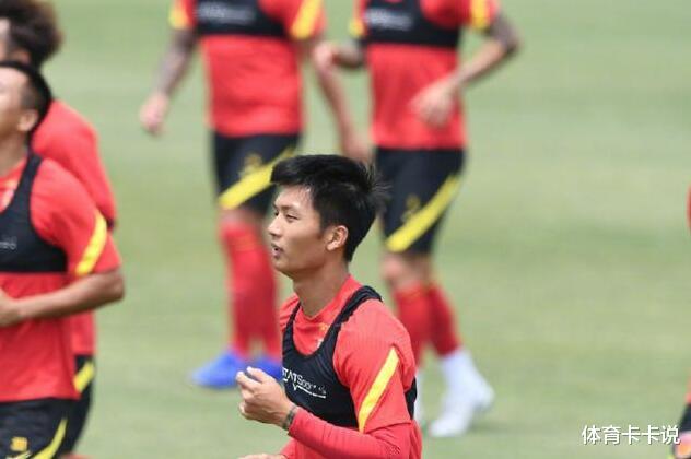 #热身赛#国足热身赛大胜申花,卓尔双星一进球一造点,凭什么说他们关系户