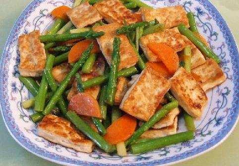 #素菜#芦笋，杏仁，虾仁，鸡胗的做法送给你，真的很好吃