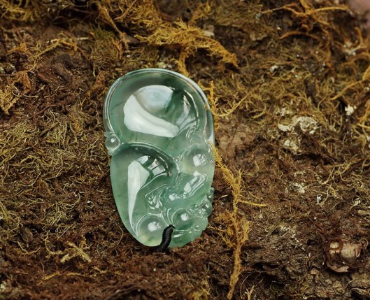 #翡翠#傻了吧唧的, 价值4000多万的玉石，22万就“贱卖”了！