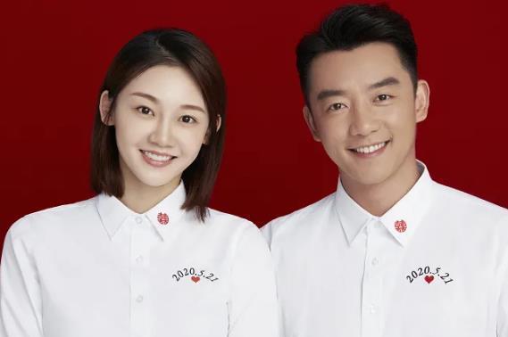 Angelababy■别人比心都用手，当看到苗苗和郑恺，夫妻关系一目了然！