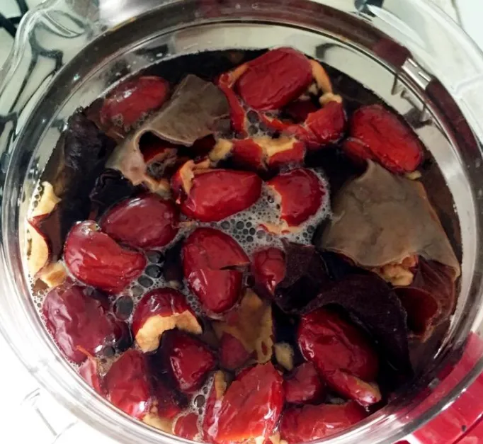 红枣@女人不想老得快，多喝这汤，天然“补血库”，补铁淡雀斑，润肤显年轻